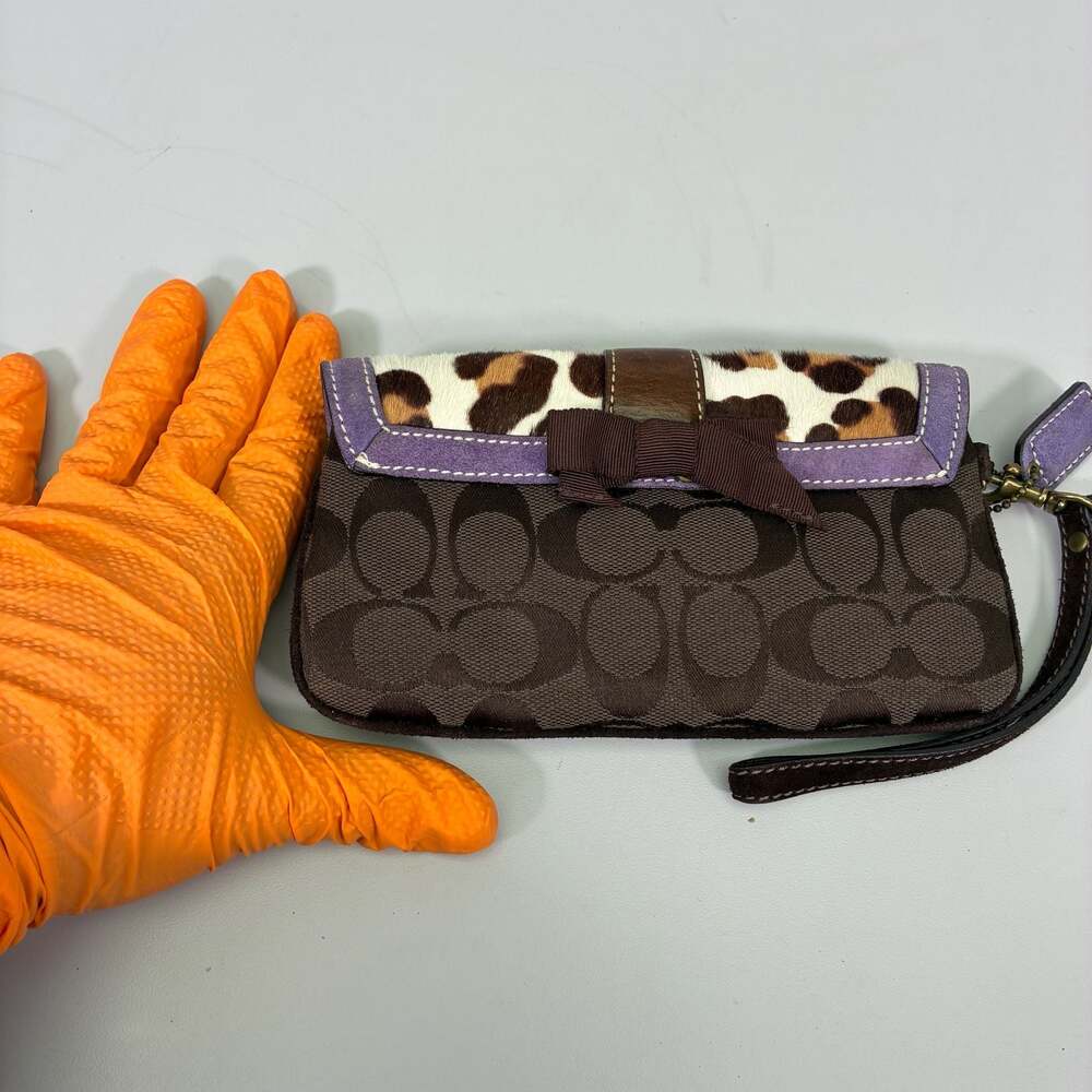 Coach Signature Canvas Leopard Print Calf Hair Purple Suede Buckle Wristlet - Picture 10 of 10